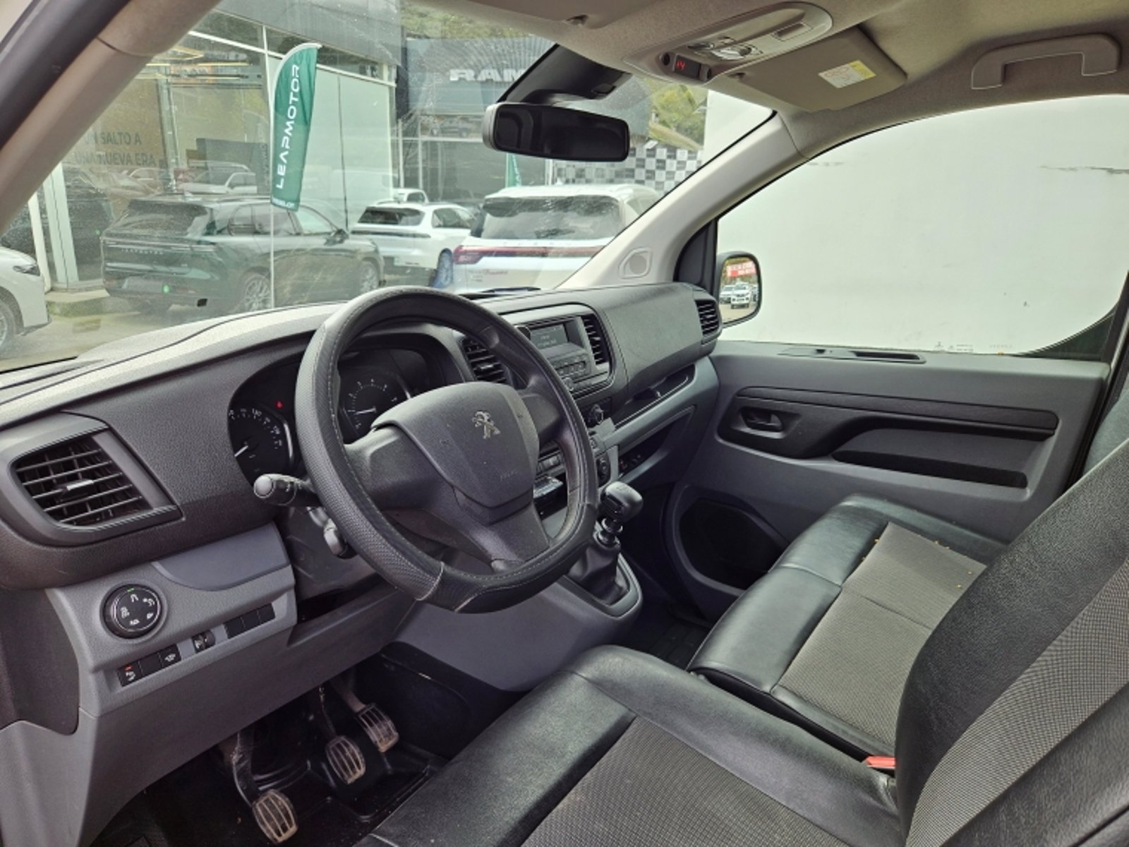 Peugeot Expert 2.0 2019 - Imagen 9 de 18