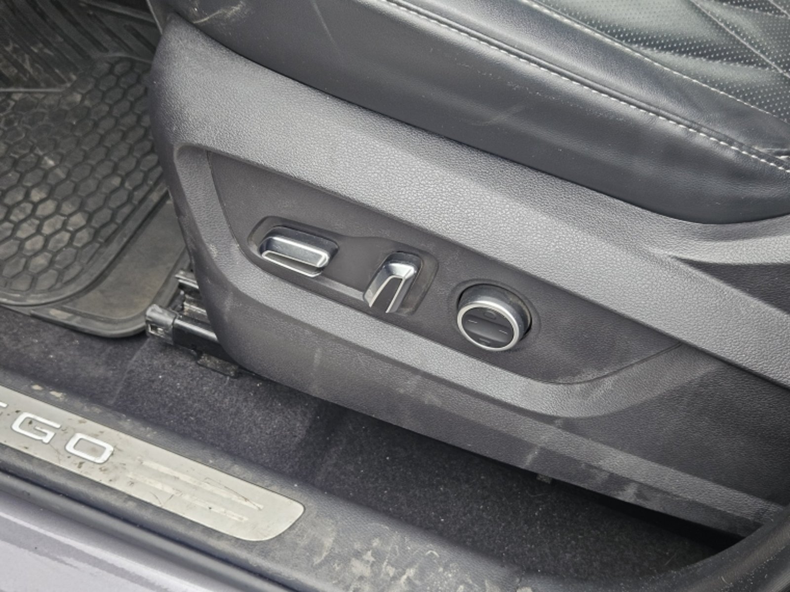 CHERY Tiggo 8 Pro Max 4x4 2.0 Aut 2023 - Imagen 16 de 20