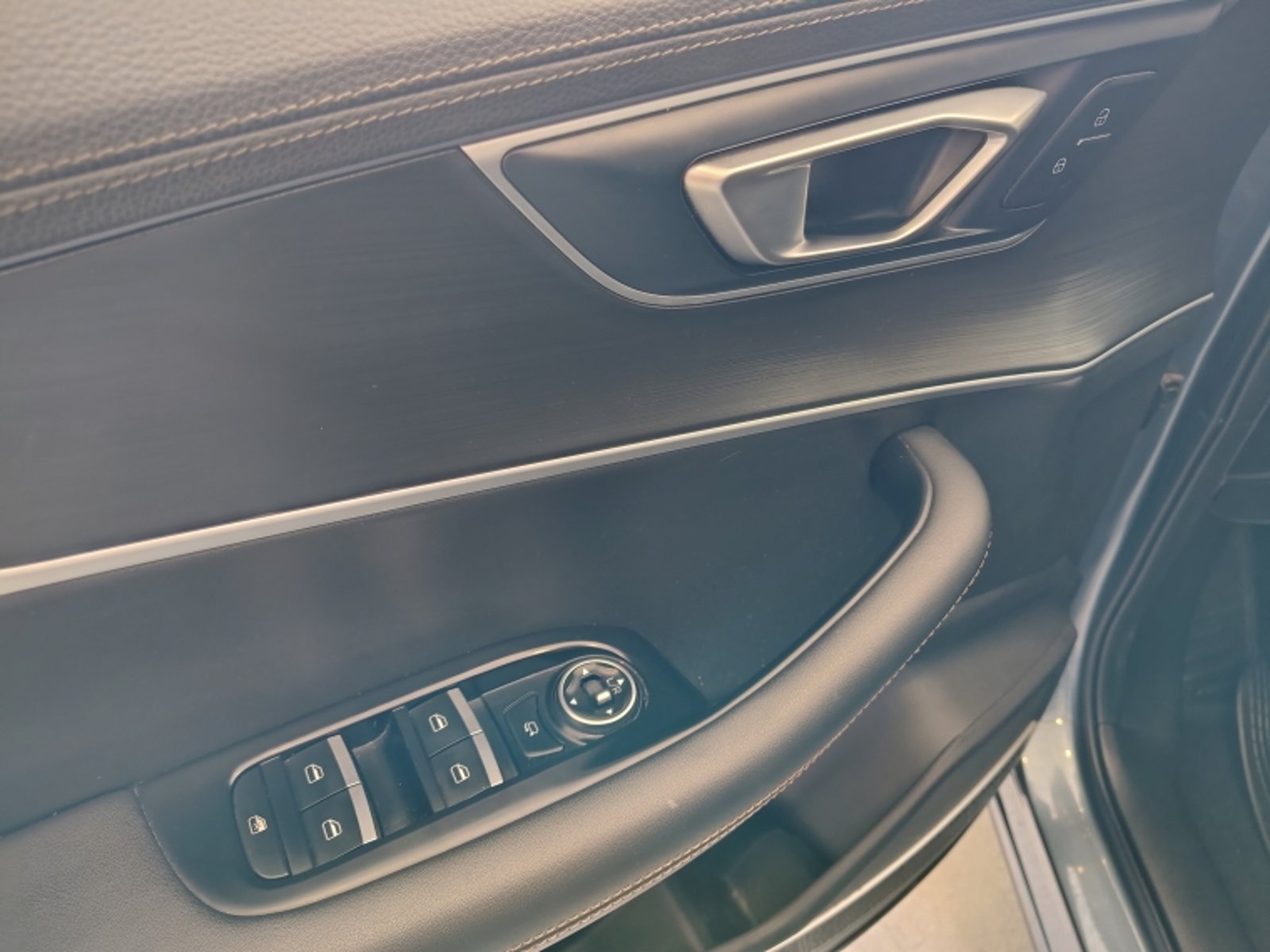 CHERY Tiggo 8 1.5 2022 - Imagen 14 de 20
