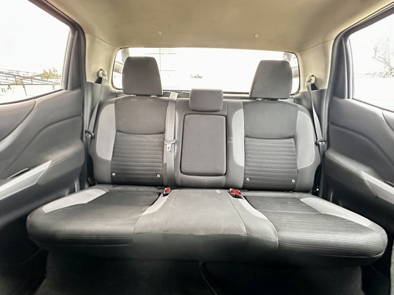 Nissan Navara D Cab 4x4 2.3 At 2021 - Imagen 18 de 20