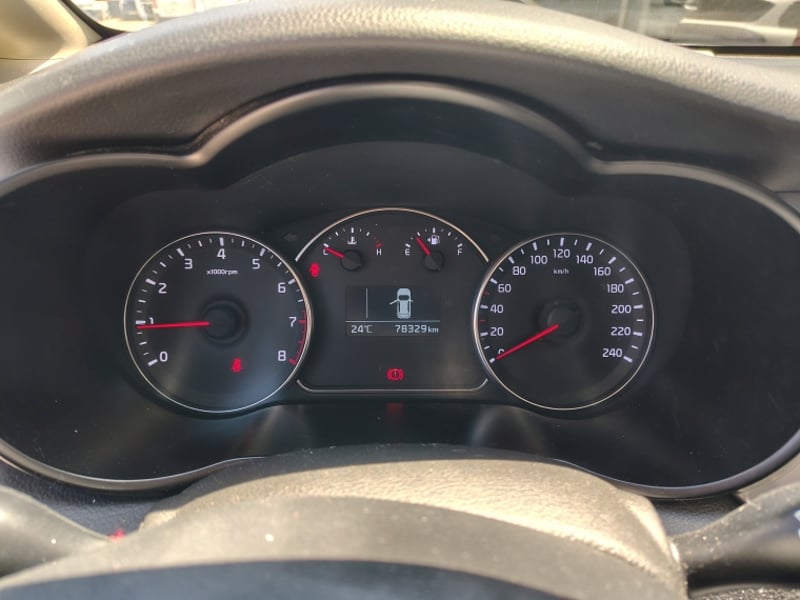 Kia CARENS New Carens Ex 2.0 2019 - Imagen 12 de 14