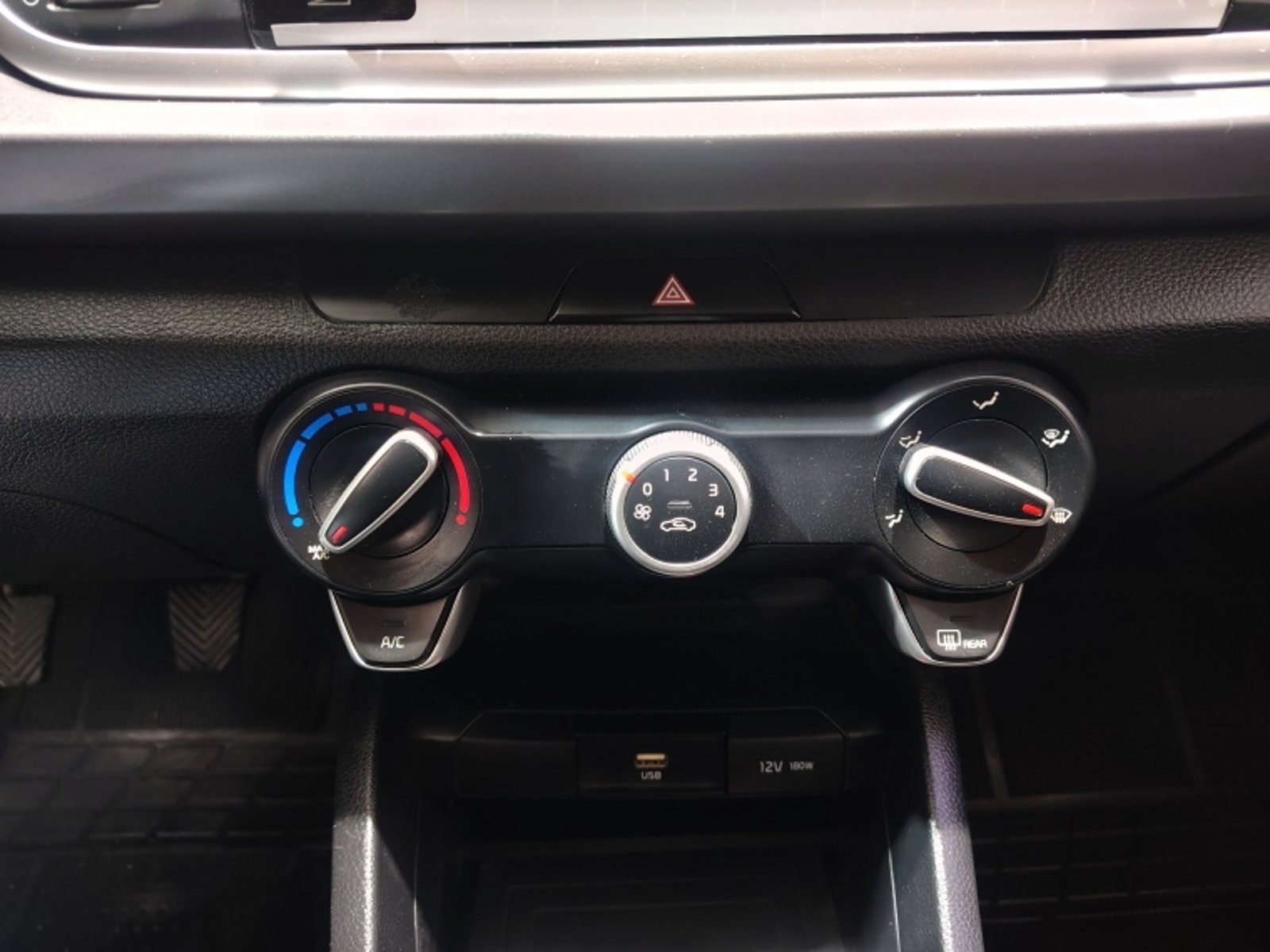 KIA Rio 4 6mt 1.4 2022 - Imagen 14 de 19