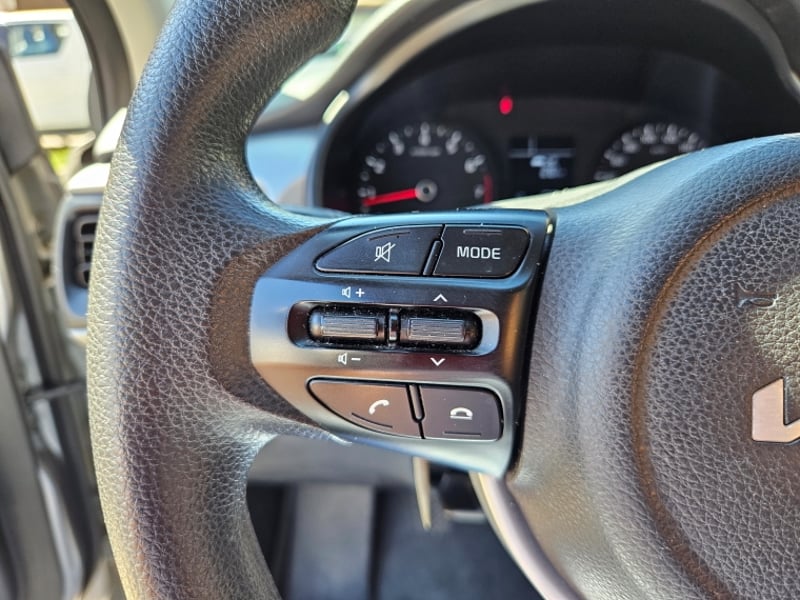Kia Rio 4 6mt 1.4 2024 - Imagen 18 de 20