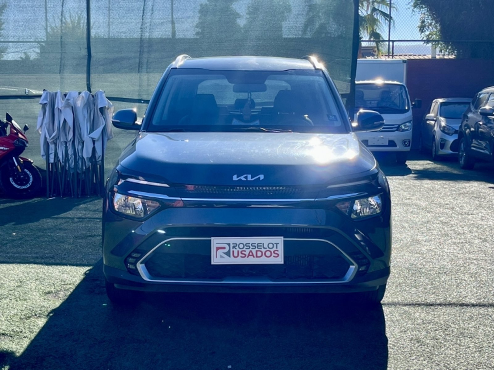KIA Carens Ex 1.4 Aut 2023 - Imagen 8 de 20