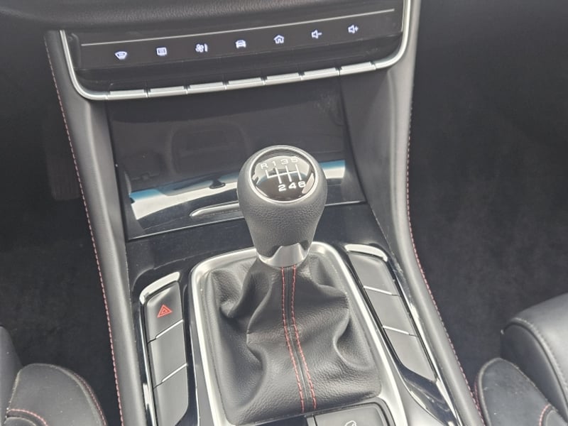 MG Hs 1.5t 2023 - Imagen 13 de 20