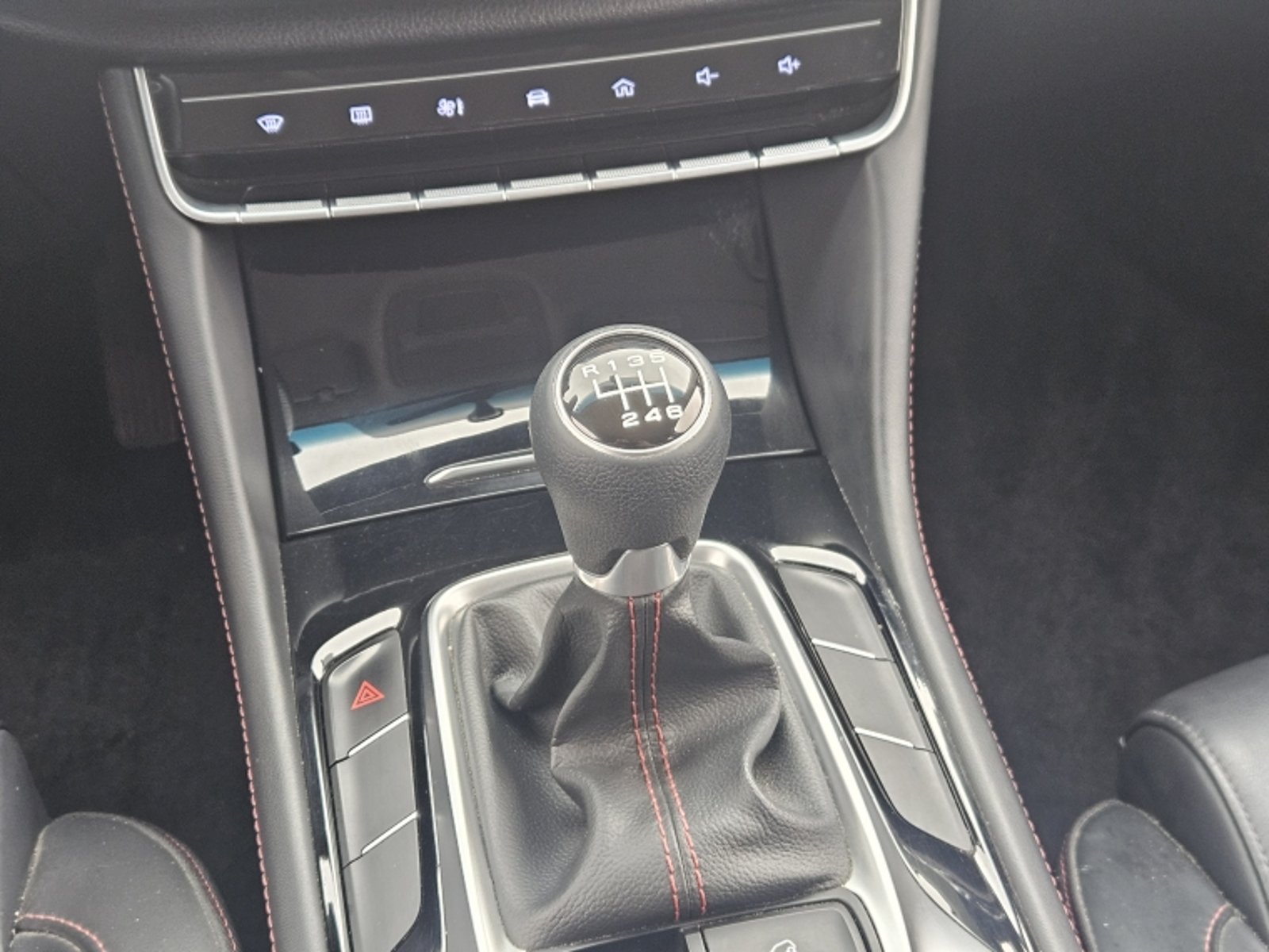 MG Hs 1.5t 2023 - Imagen 13 de 20