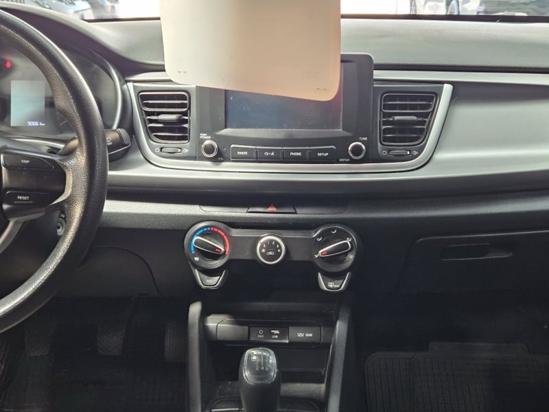 Kia Rio 4 Sedan 1.4 2020 - Imagen 10 de 20