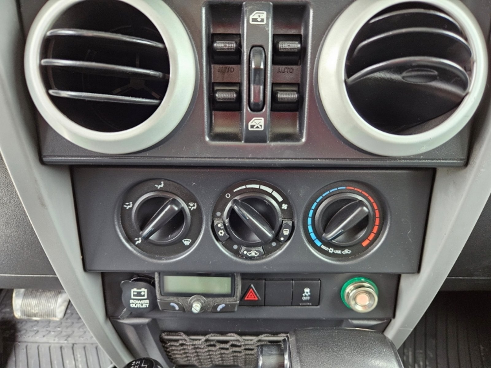 Jeep Wrangler Unlimited Sahara 2.8 Diesel At 2011 - Imagen 16 de 19