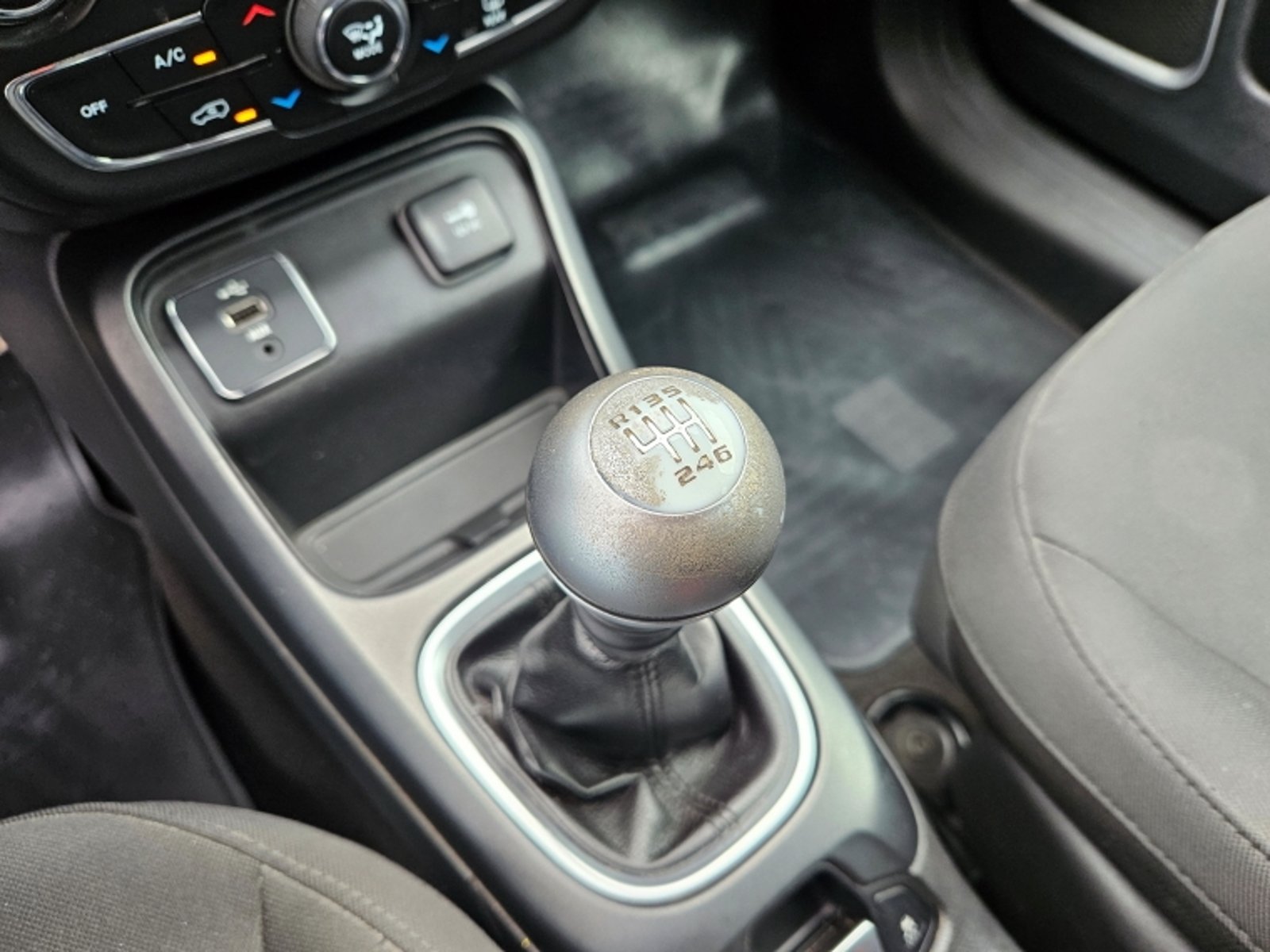 Jeep Compass Sport 2.4 2019 - Imagen 14 de 20