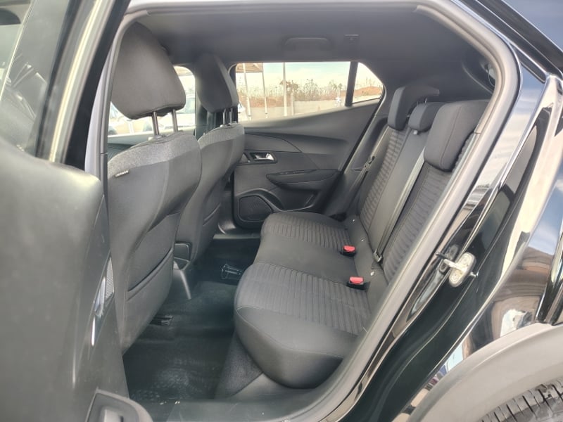 Peugeot 2008 Active 130 1.2 2025 - Imagen 8 de 20