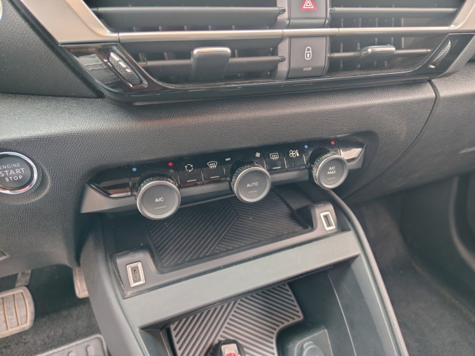 CITROEN C4 CACTUS C4 1.5 Aut 2023 - Imagen 17 de 20