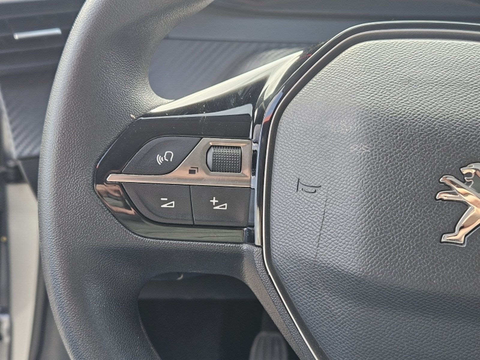 Peugeot 208 Nuevo 208 Style Puretech 75 Mt 1.2 Euro 6b 2024 - Imagen 17 de 20