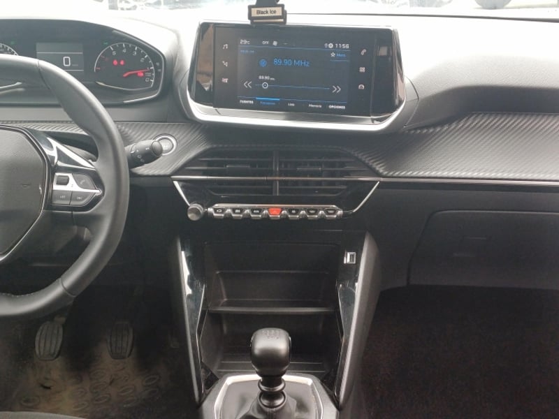 Peugeot 2008 Puretech 130 1.2 2023 - Imagen 10 de 19