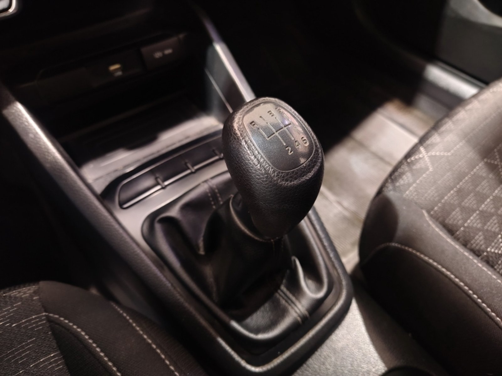 KIA Rio 4 6mt 1.4 2022 - Imagen 10 de 19