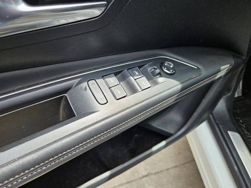 Peugeot 3008 Puretech 180 Eat8 1.6 Aut 2023 - Imagen 12 de 20