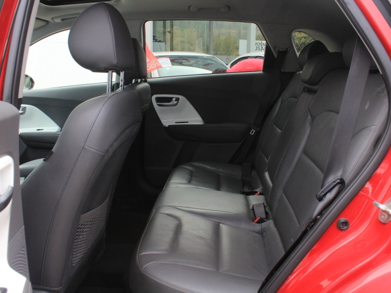 KIA Niro 1.6l Gdi 6dct At 4x2 2018 - Imagen 8 de 20