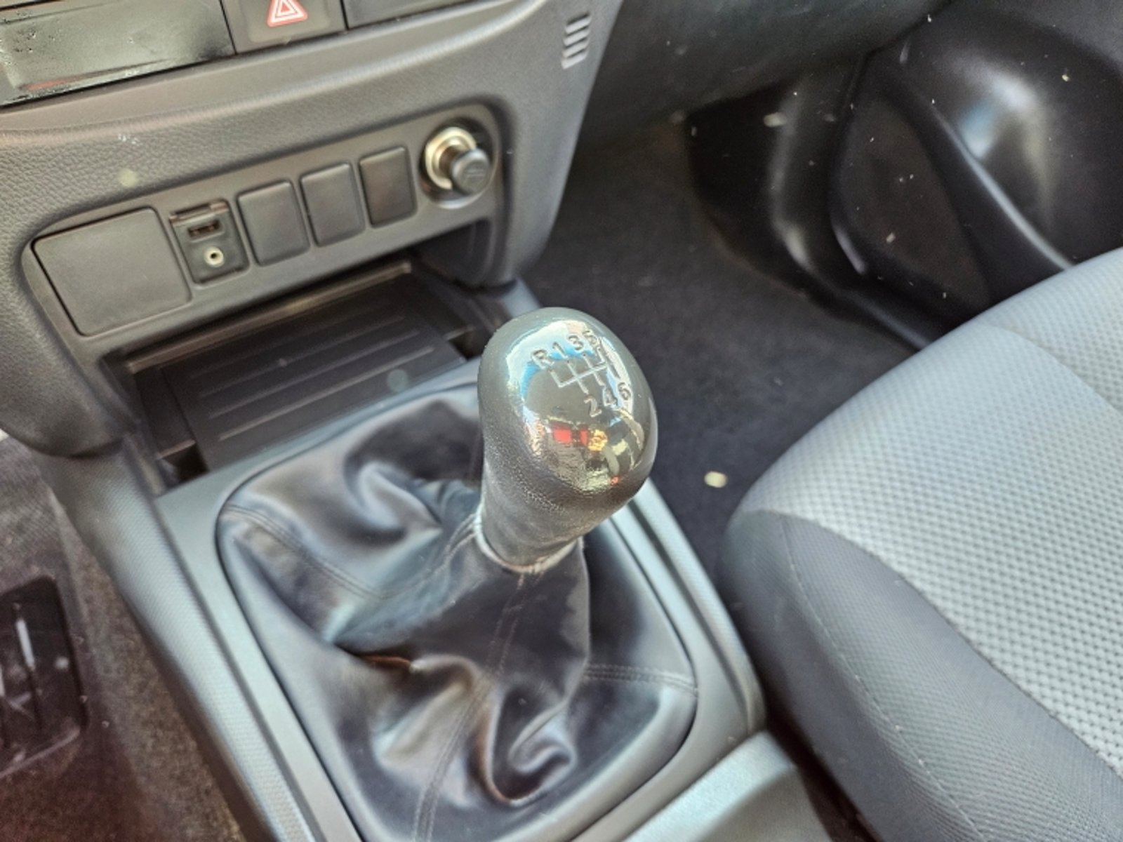Mitsubishi L200 Katana Crt 4x4 2.4 2022 - Imagen 14 de 20