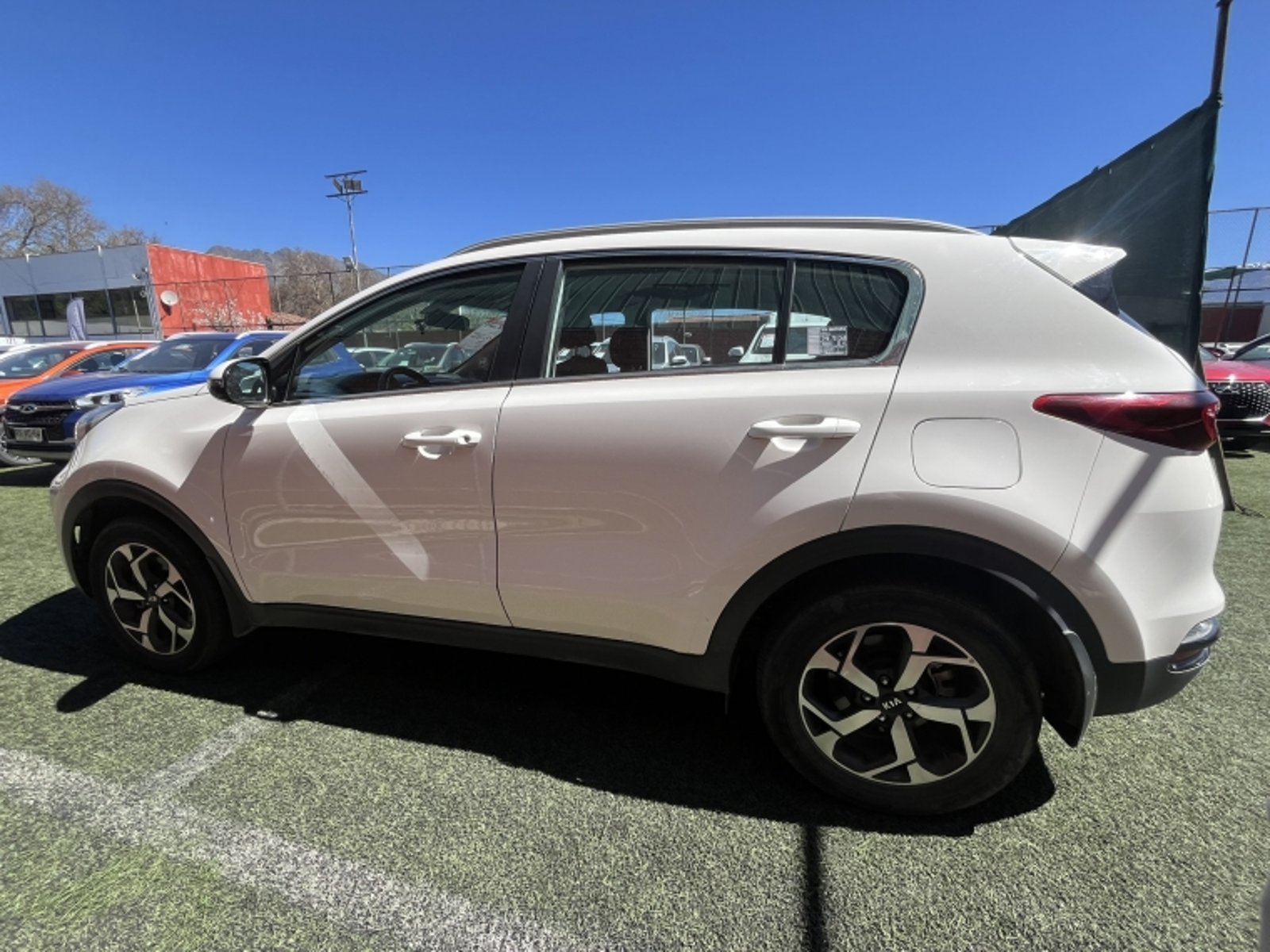 Kia Sportage Lx 2.0 2020 - Foto 2 de 20