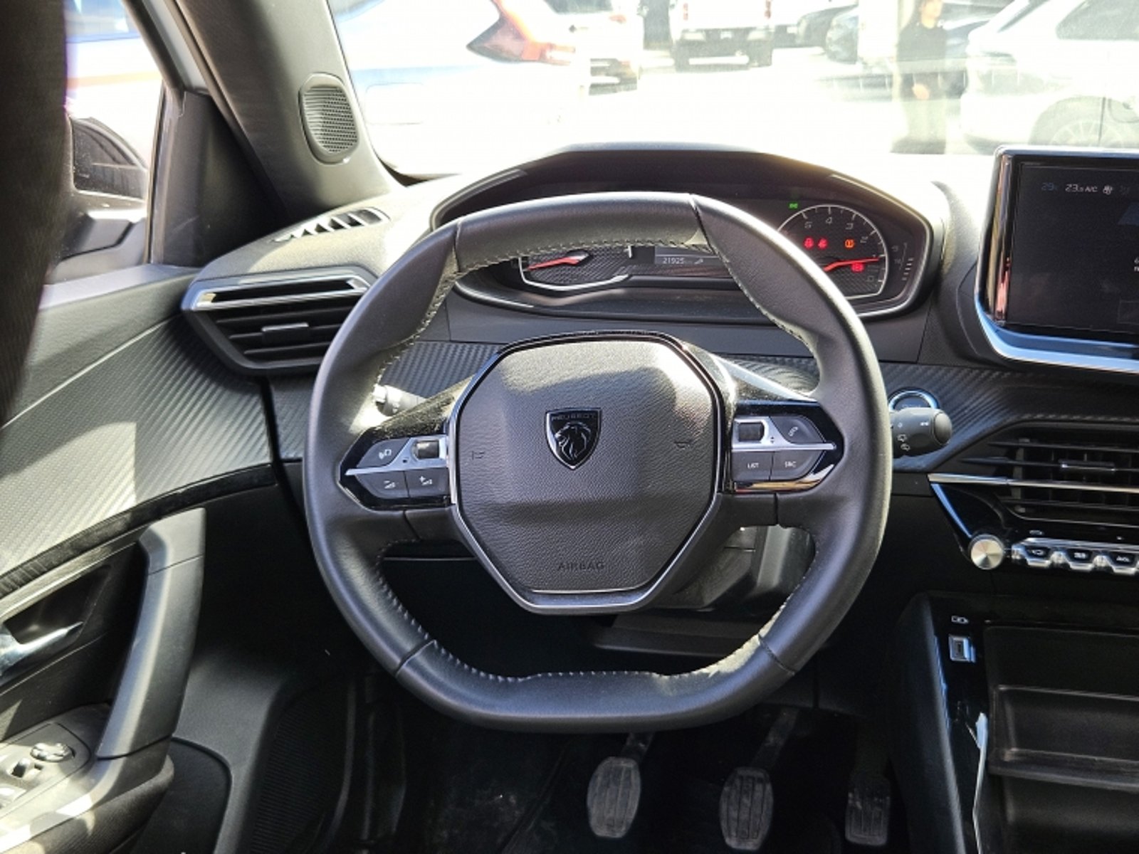 Peugeot 2008 Active 130 1.2 2025 - Imagen 11 de 20