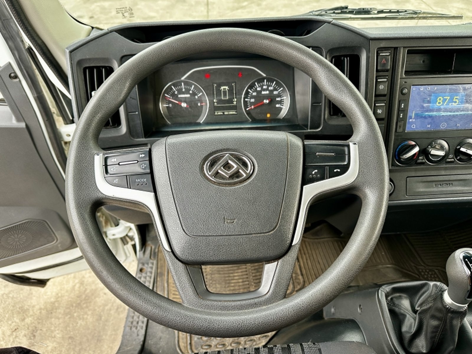 MAXUS C35 2.0 2023 - Imagen 11 de 20