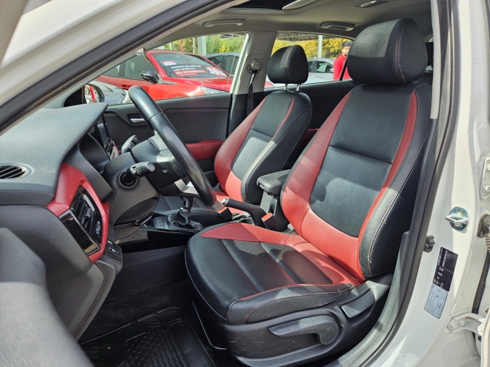 Kia Rio 5 Sport 1.6 2021 - Imagen 12 de 20
