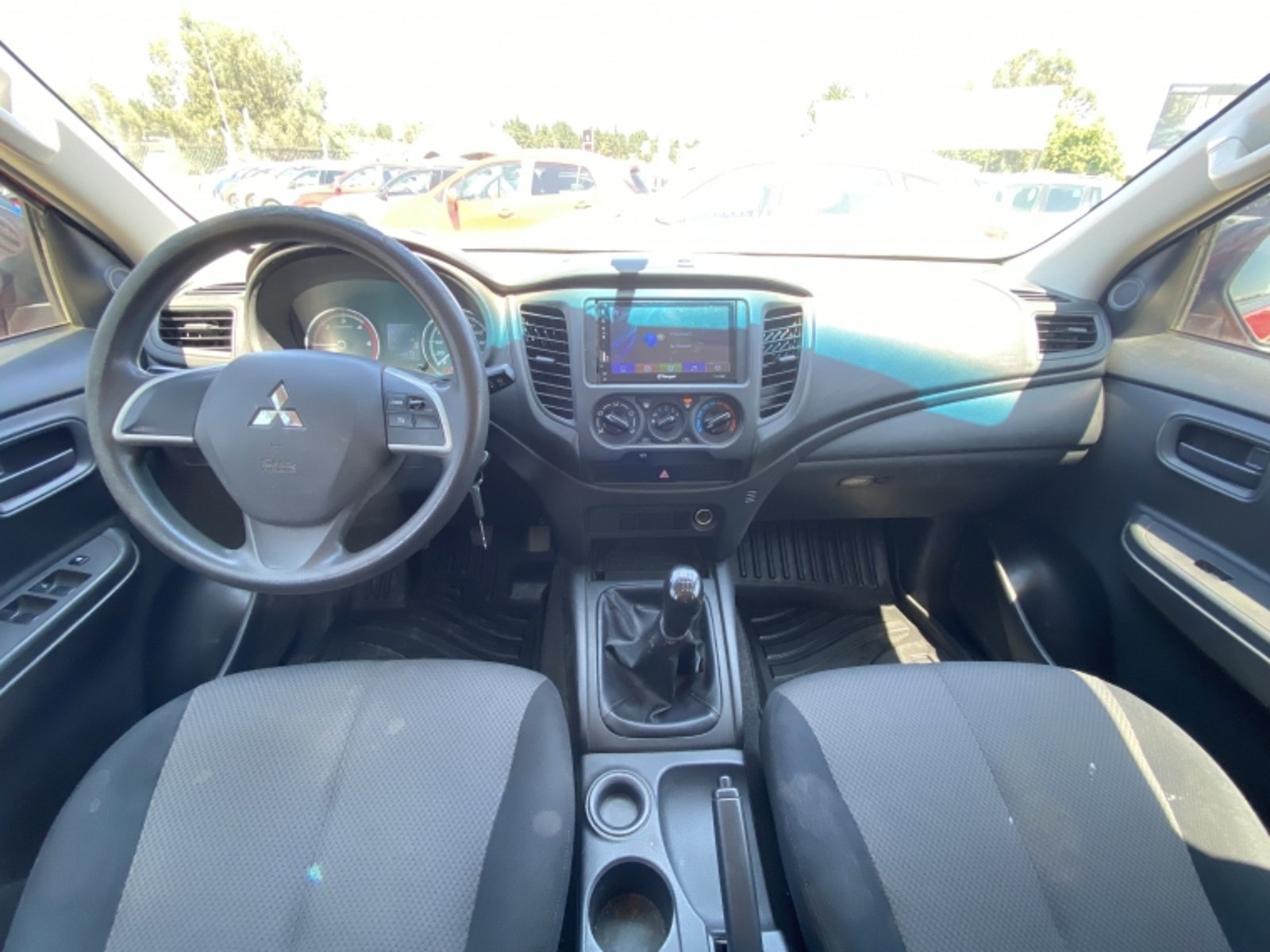 MITSUBISHI L200 D/c 2.4 Katana Cr 4x2 2021 - Imagen 17 de 20