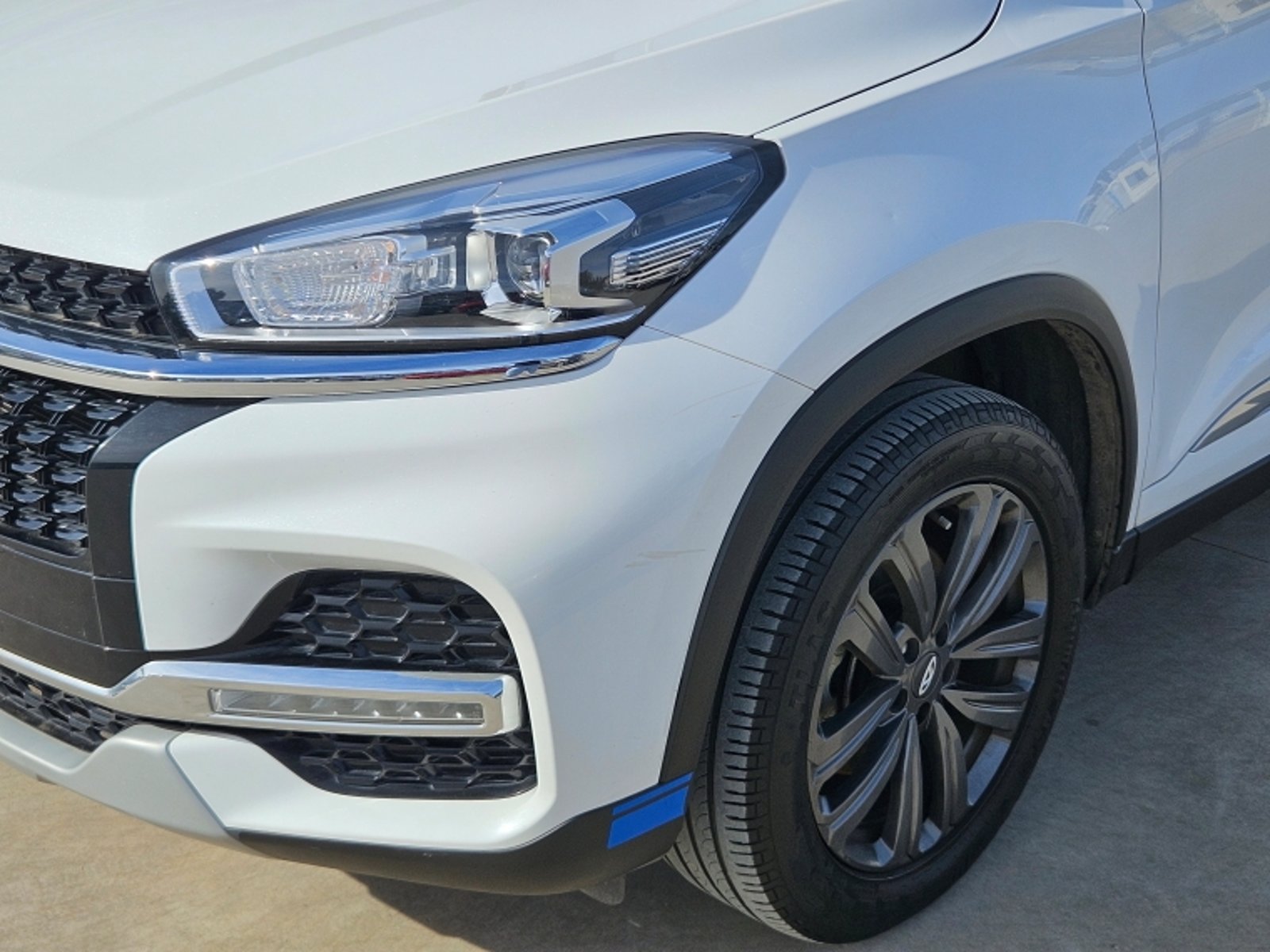 Chery Tiggo 8 1.5 2023 - Foto 2 de 15