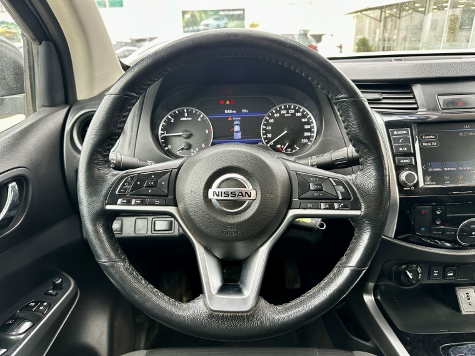 Nissan Navara D Cab 4x4 2.3 At 2021 - Imagen 11 de 20