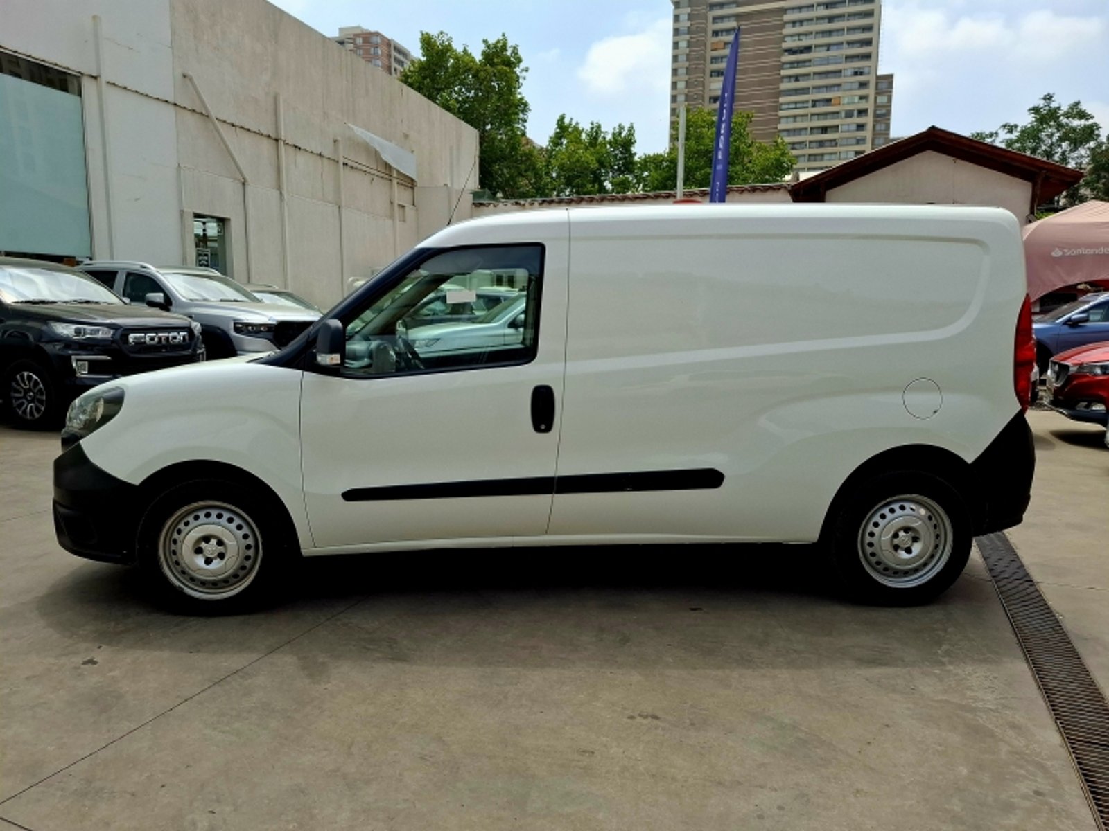 RAM V1000 Van 1000 1.3 2020 - Imagen 8 de 20