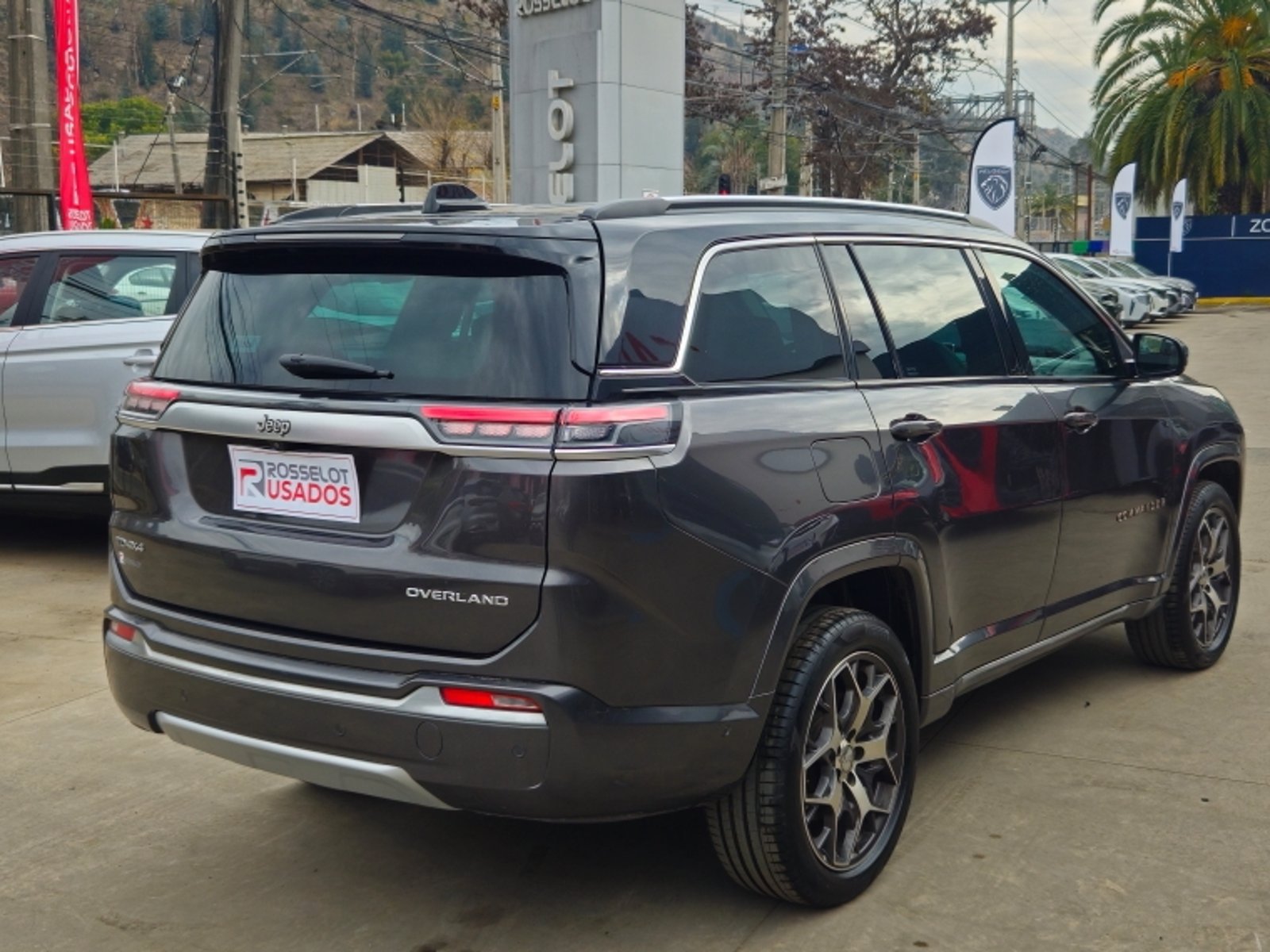 JEEP Commander Overland 4x4 2.0 Aut 2022 - Foto 5 de 20