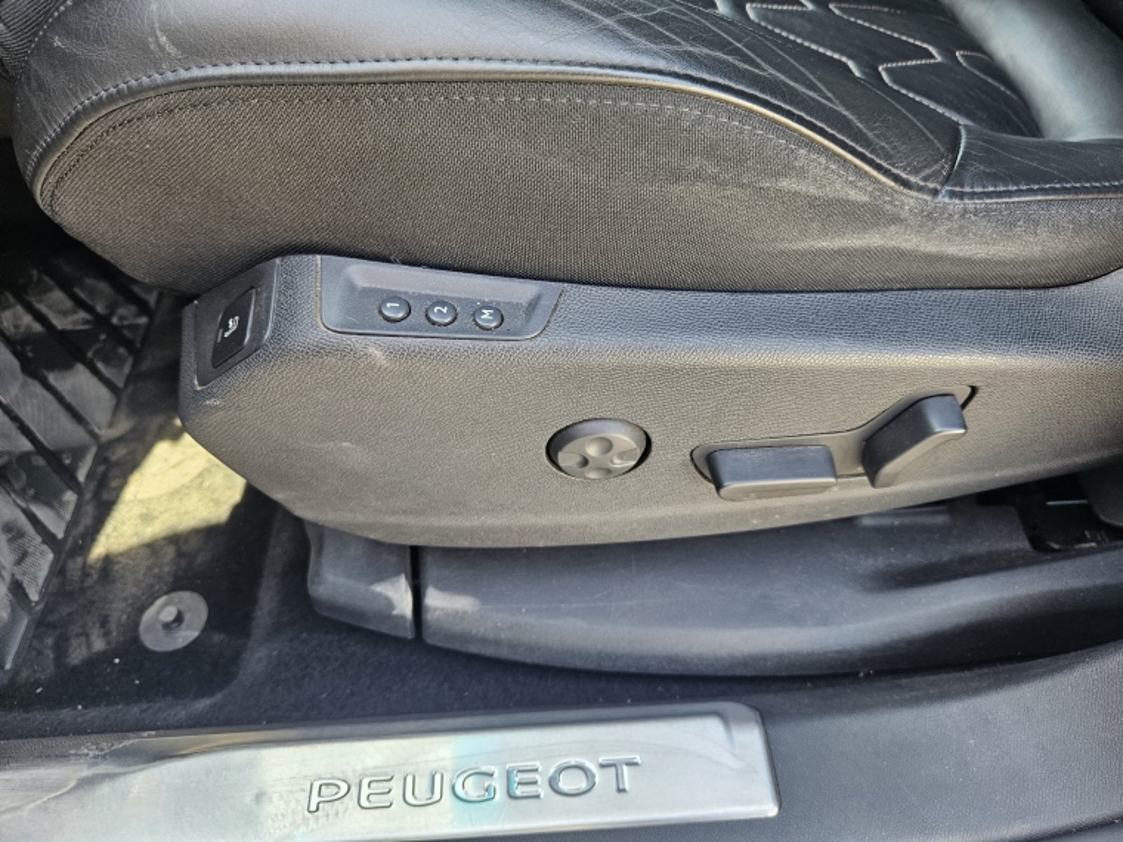 PEUGEOT 5008 Blue Hdi 180 Hp 2.0 Aut 2019 - Imagen 10 de 20