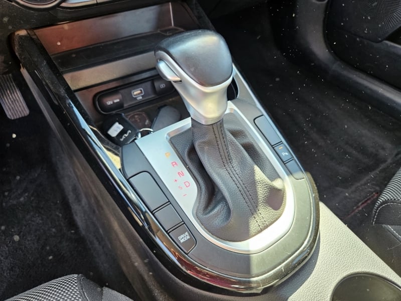 Kia Cerato Mpi 1.6 Aut 2022 - Imagen 13 de 20