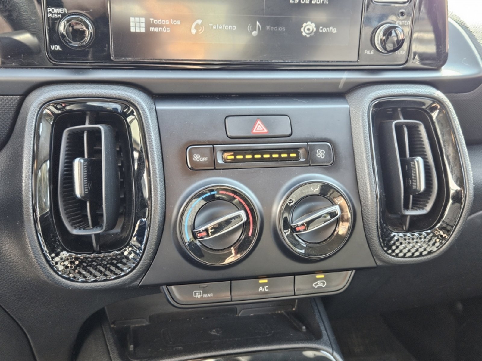 KIA Sonet Ex 1.5l 6mt Full 4x2 2022 - Imagen 14 de 20
