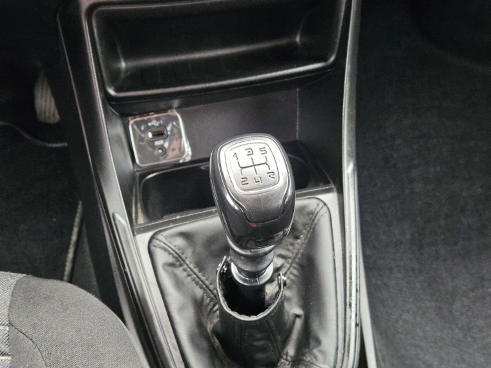 RAM 700 Bighorn Crew Cab 1.3 Mt 2026 - Imagen 13 de 20