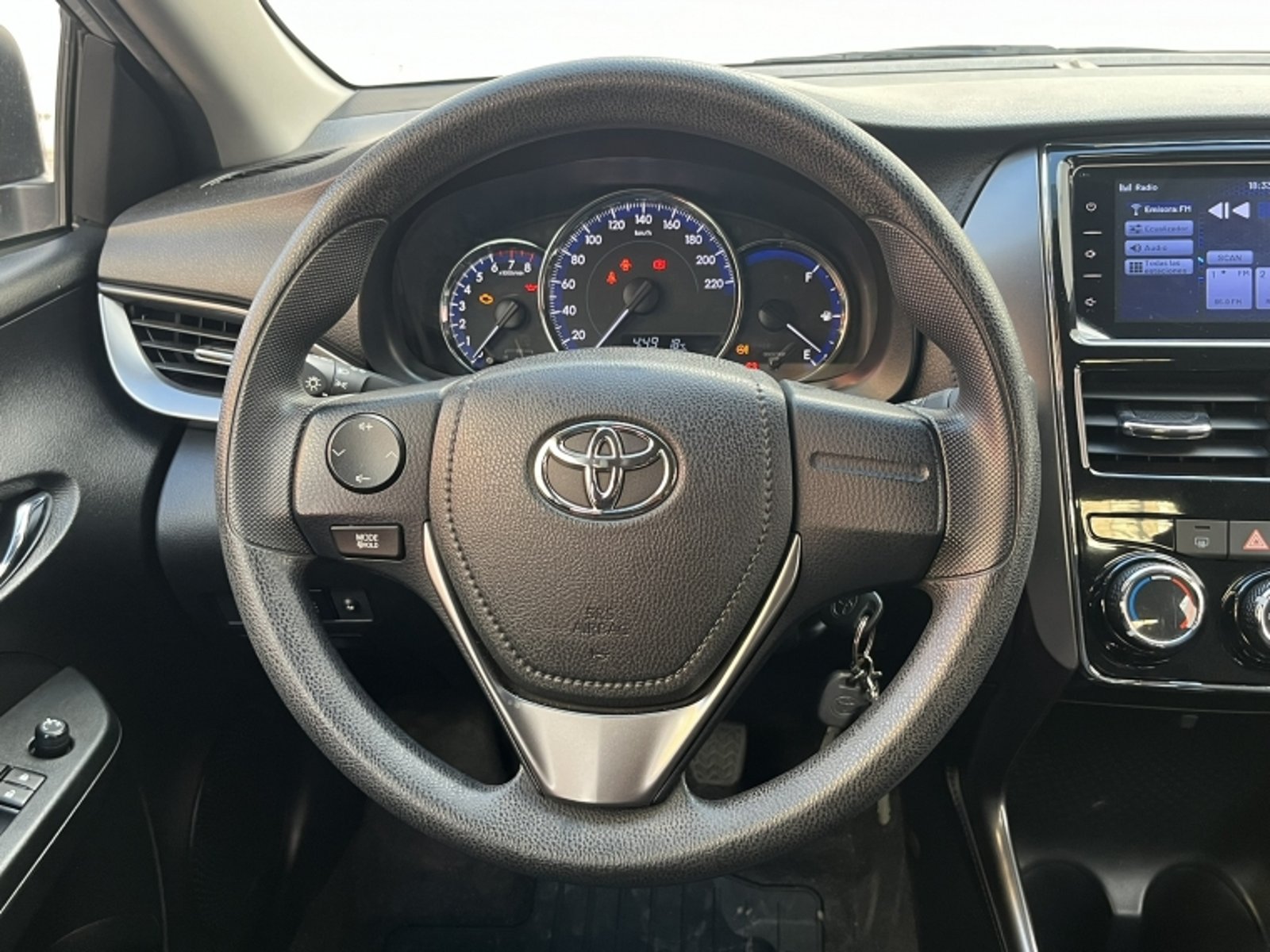 Toyota Yaris Sedan Otto 1.5 2022 - Imagen 17 de 20