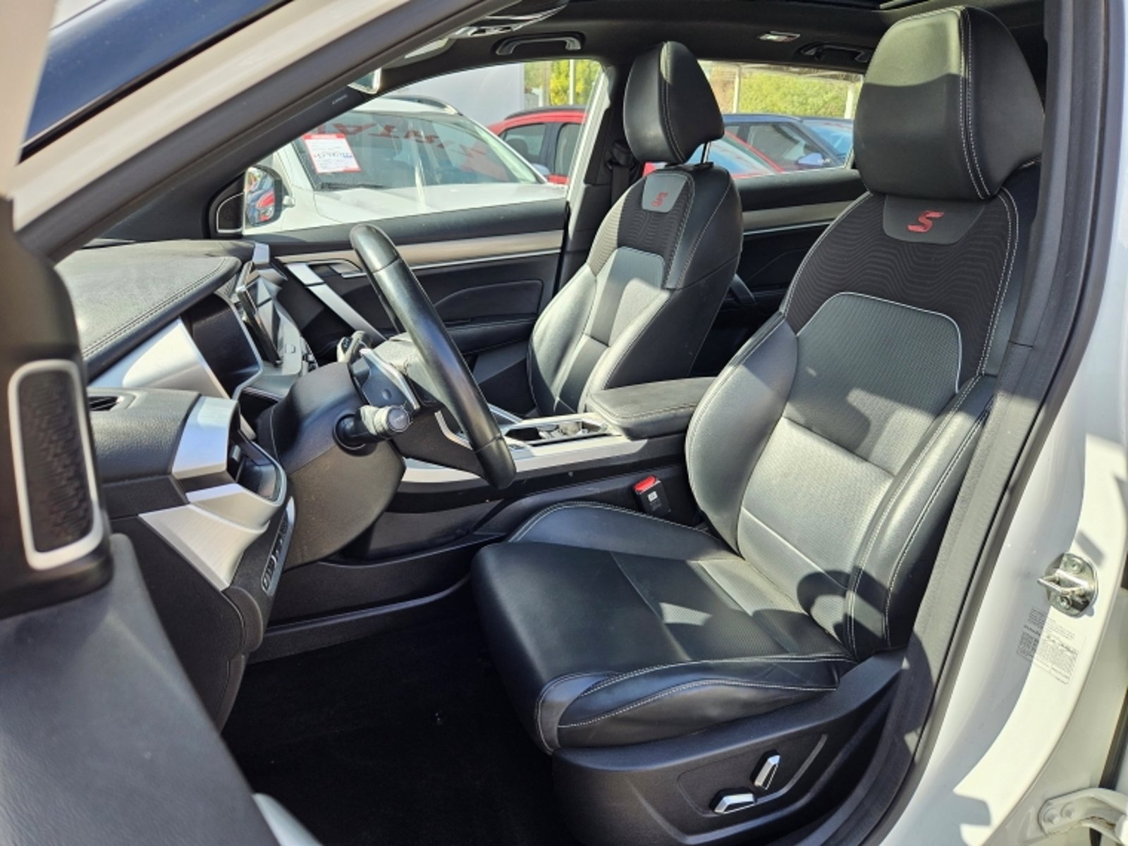 GEELY Coolray 1.5 Aut 2022 - Imagen 15 de 20