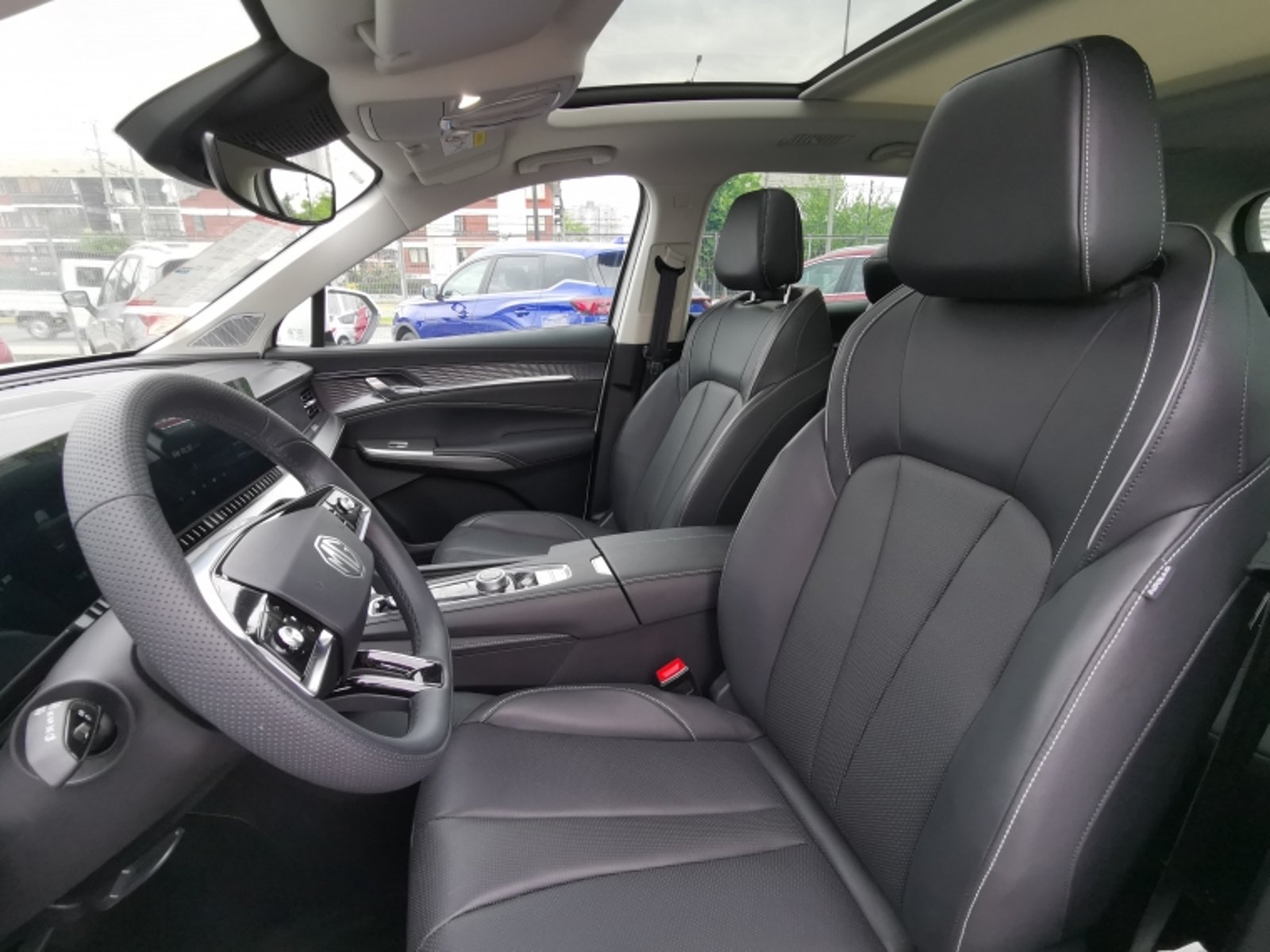 MG RX5 Rx9 4x4 2.0 Aut 2025 - Imagen 9 de 20