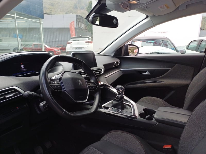 Peugeot 3008 Puretech 1.2l 2022 - Imagen 9 de 20