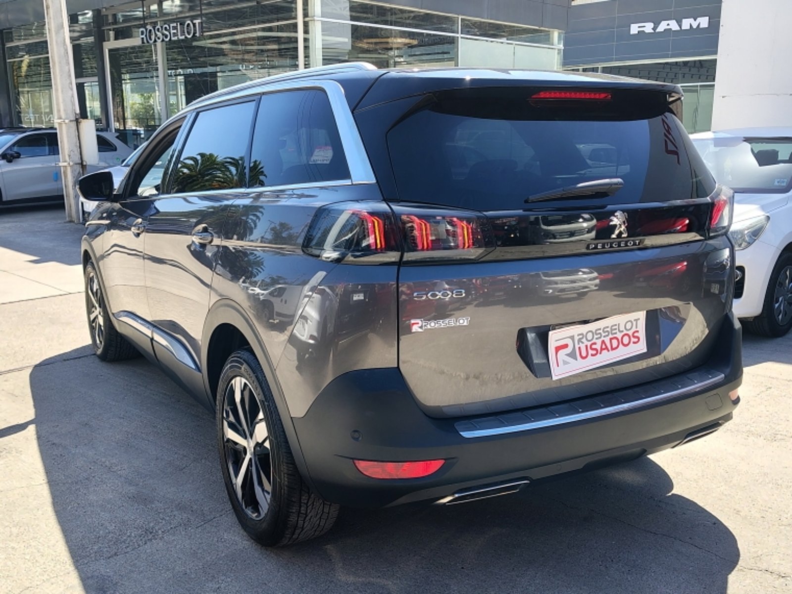 PEUGEOT 5008 Bluehdi 130 1.5 Aut 2023 - Imagen 7 de 20