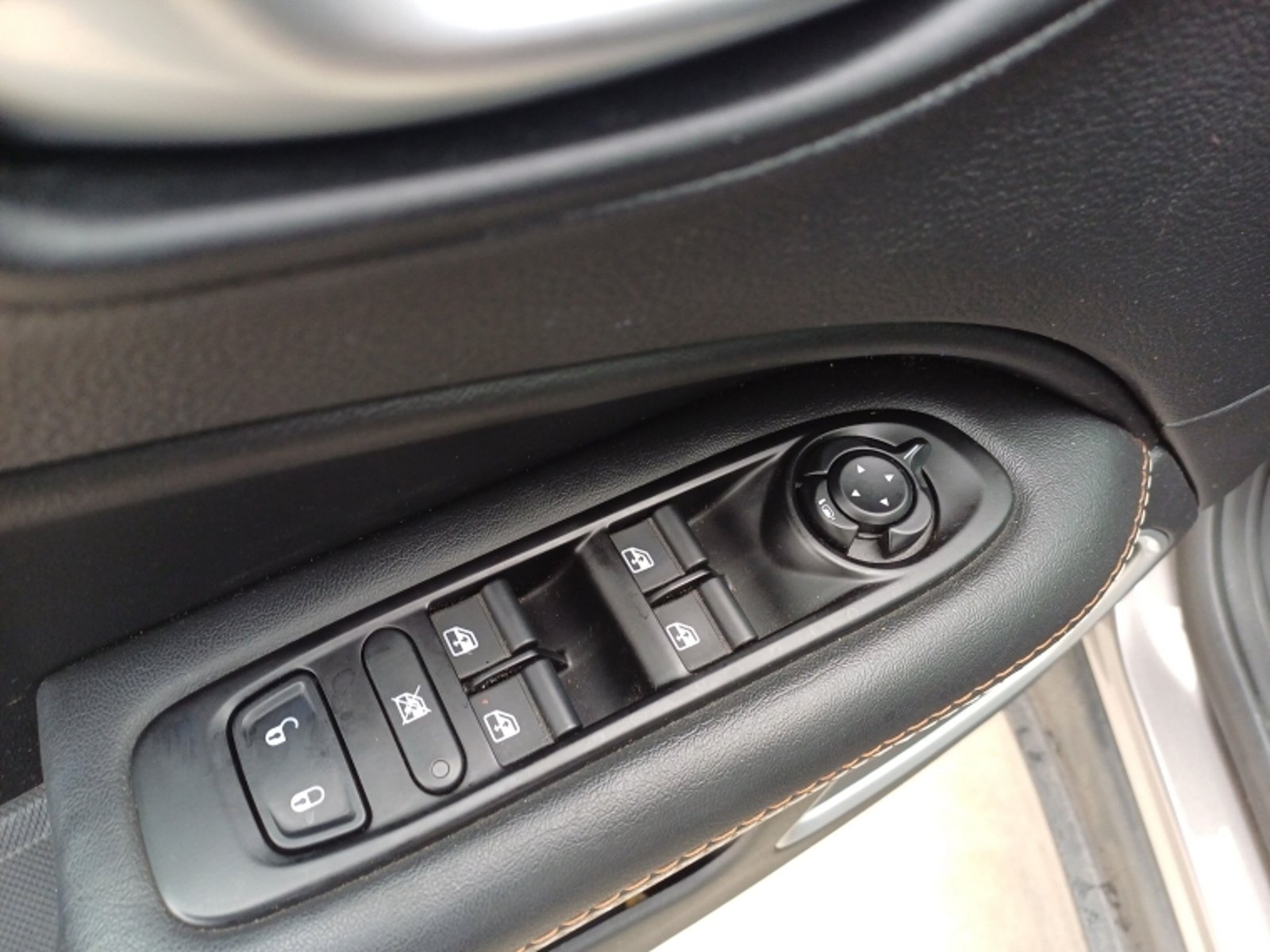 JEEP Compass Longitude 2.4 At 2021 - Imagen 10 de 19