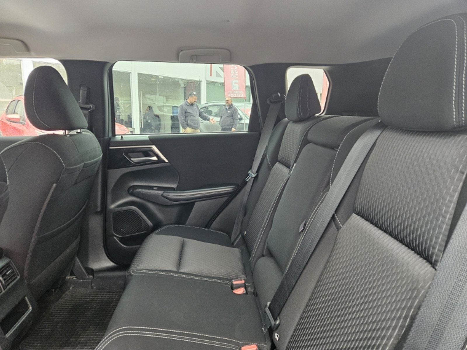 Mitsubishi NEW OUTLANDER Outlander Gl 2.5 Aut 2023 - Imagen 8 de 20