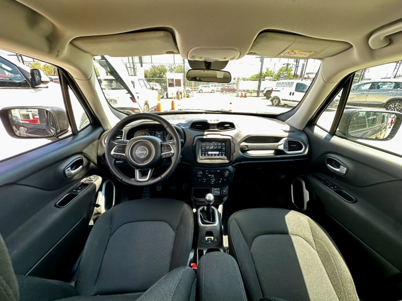 JEEP AVENGER Renegade Sport Lx 4x2 Mt 1.8 2023 - Imagen 17 de 20