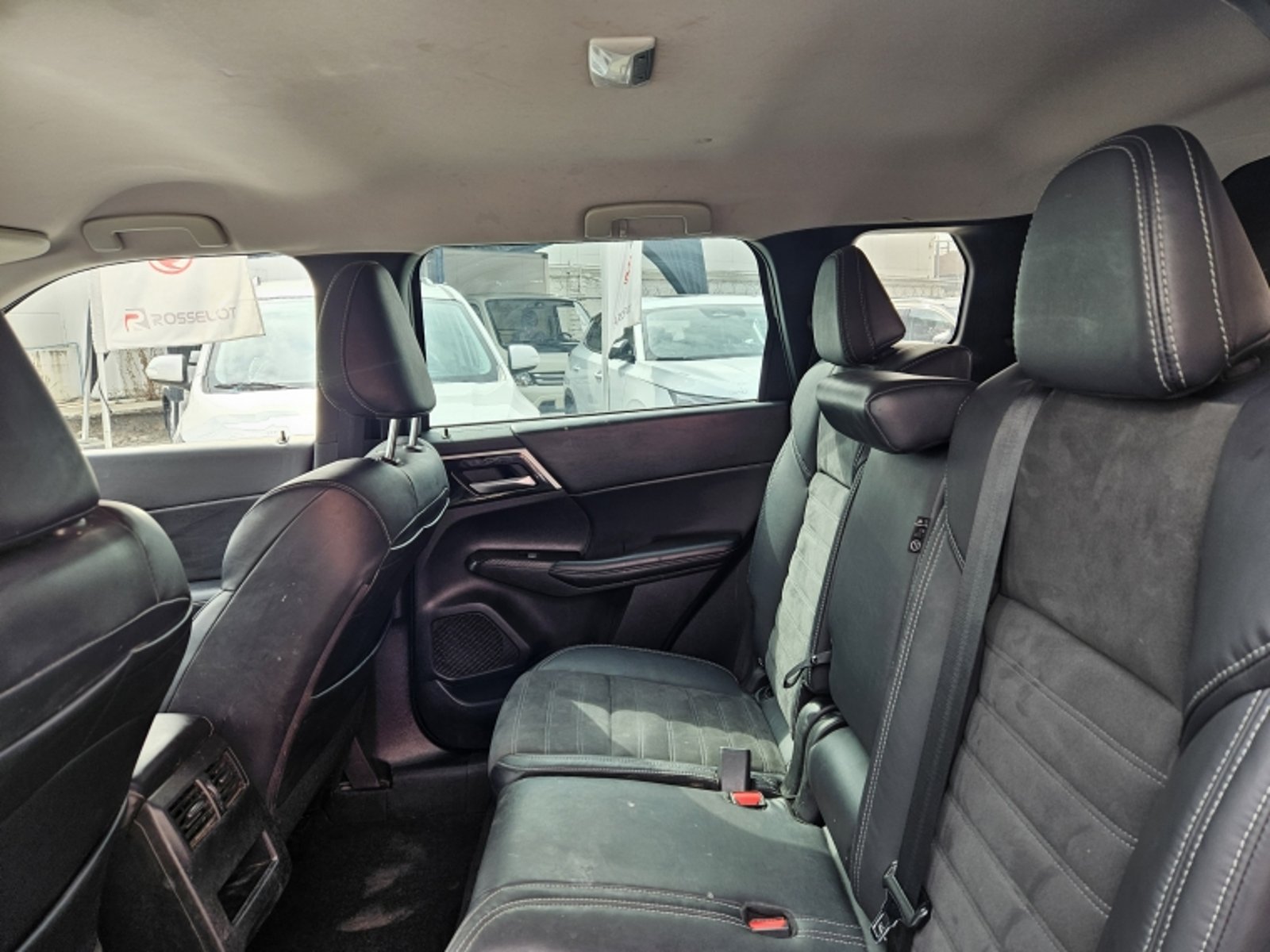 MITSUBISHI Outlander Glx 2.5 Aut 2023 - Imagen 8 de 20