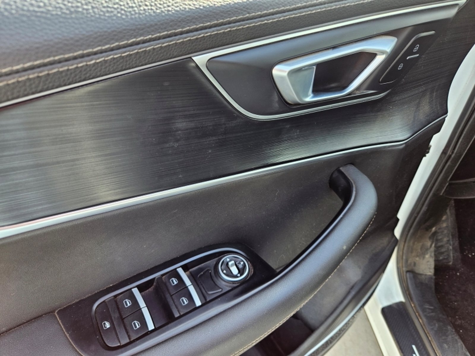 Chery Tiggo 8 1.5 2023 - Imagen 10 de 15