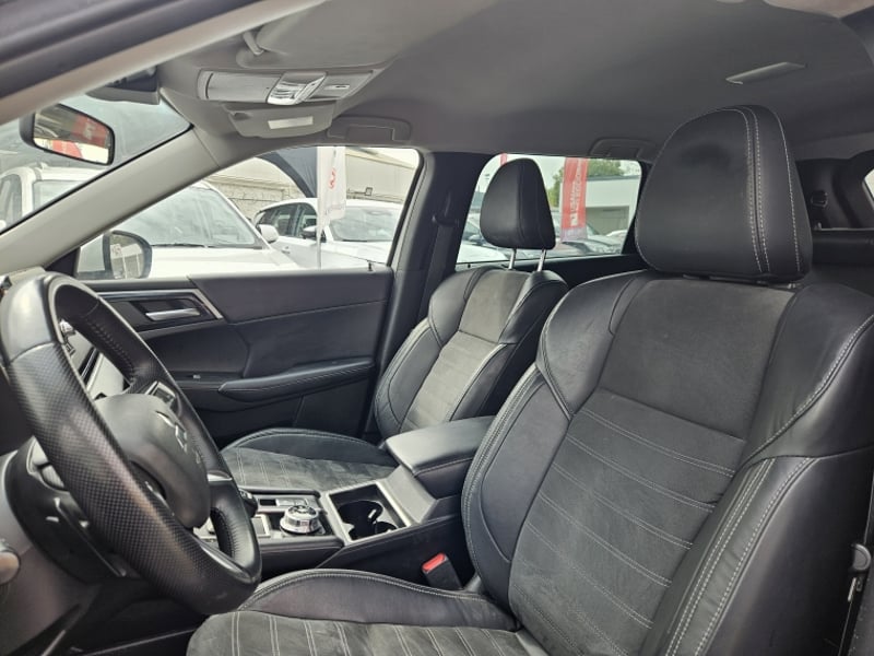 Mitsubishi Outlander Glx 2.5 Aut 2023 - Imagen 17 de 20