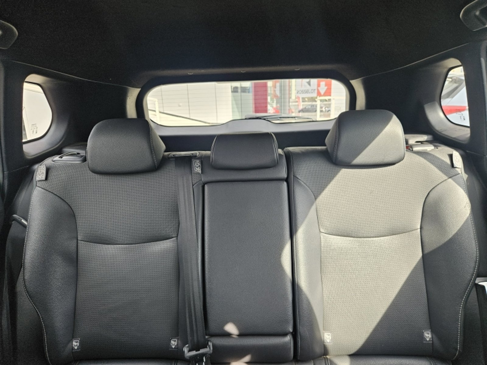 TOYOTA Corolla Cross 4x2 2.0 Aut 2023 - Imagen 16 de 20