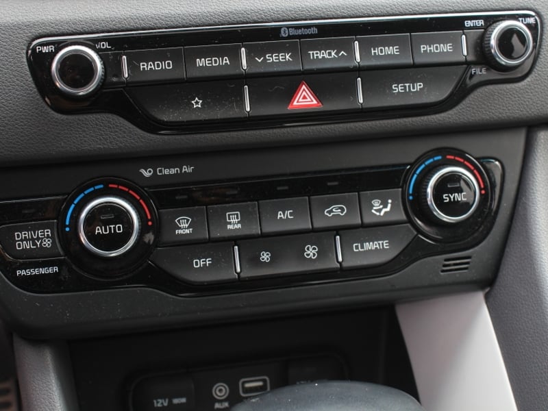 Kia Niro 1.6l Gdi 6dct At 4x2 2018 - Imagen 16 de 18