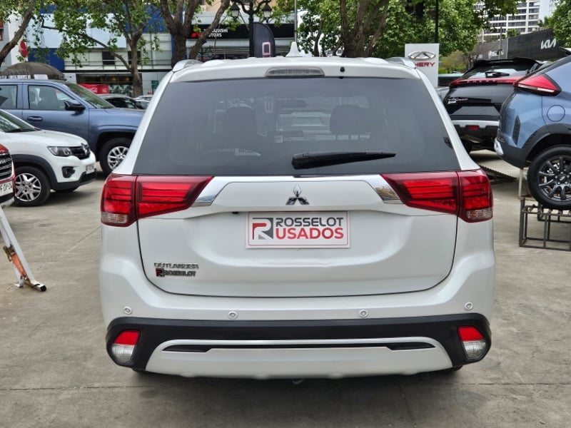 Mitsubishi Outlander Cvt 2.0 Aut 2023 - Imagen 6 de 19