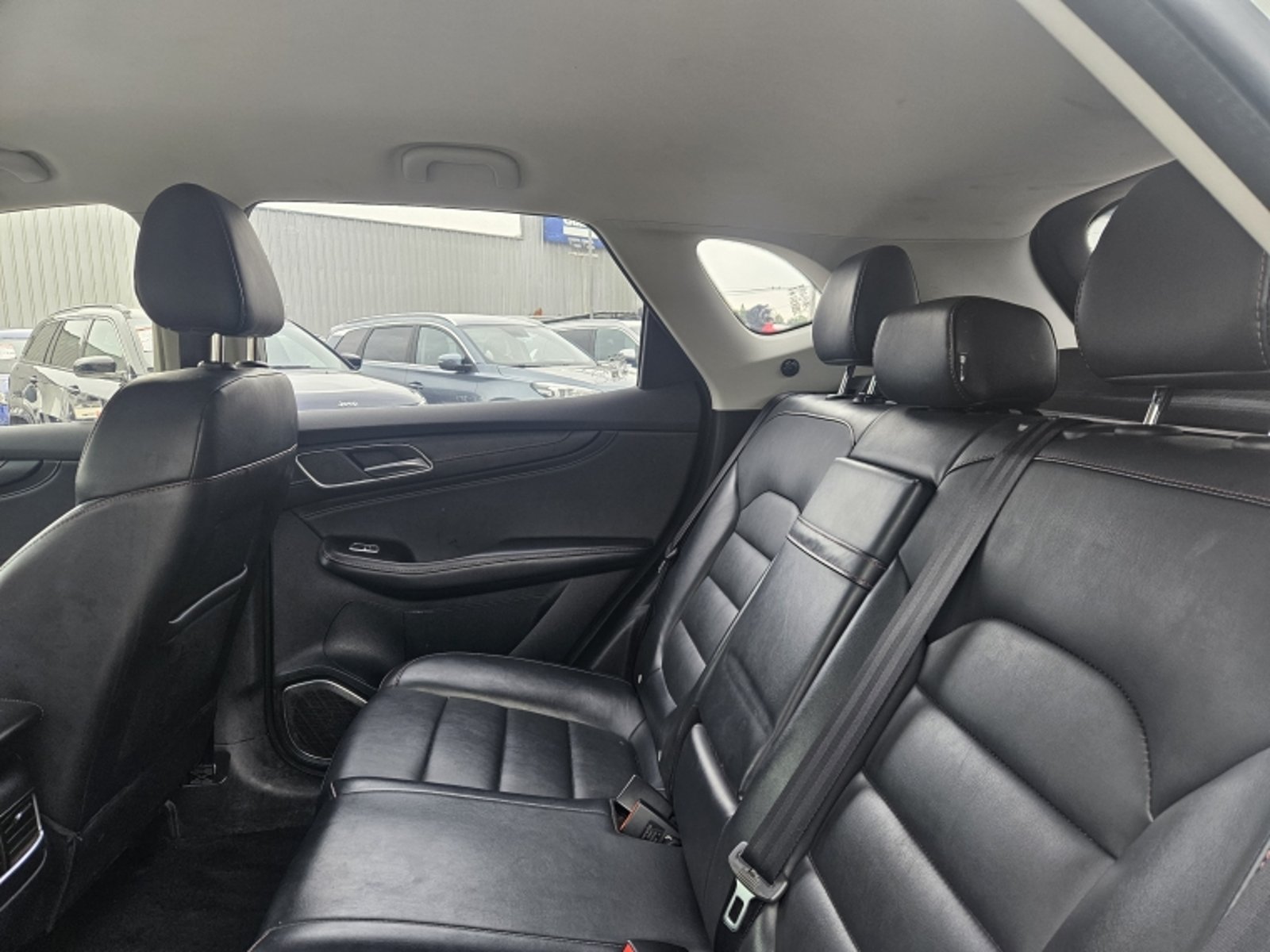 MG Hs 1.5t 2023 - Imagen 8 de 20