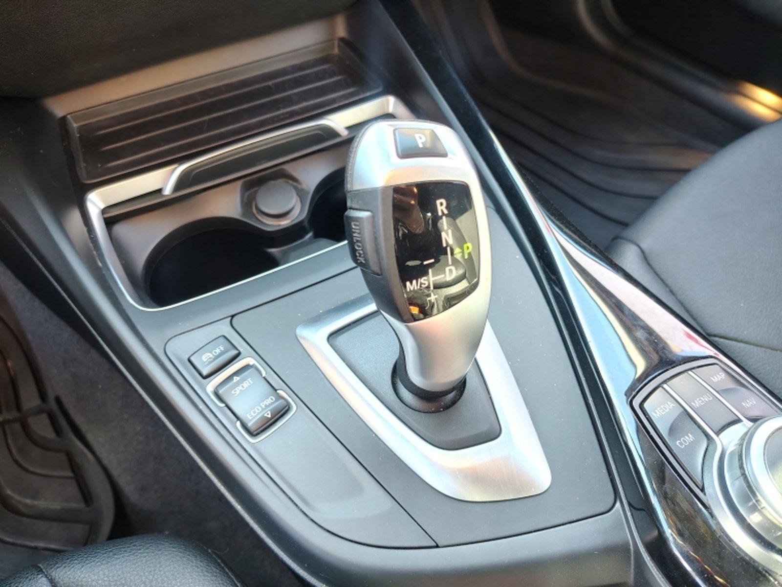 BMW 118i Hb 1.5 At 2020 - Imagen 16 de 19